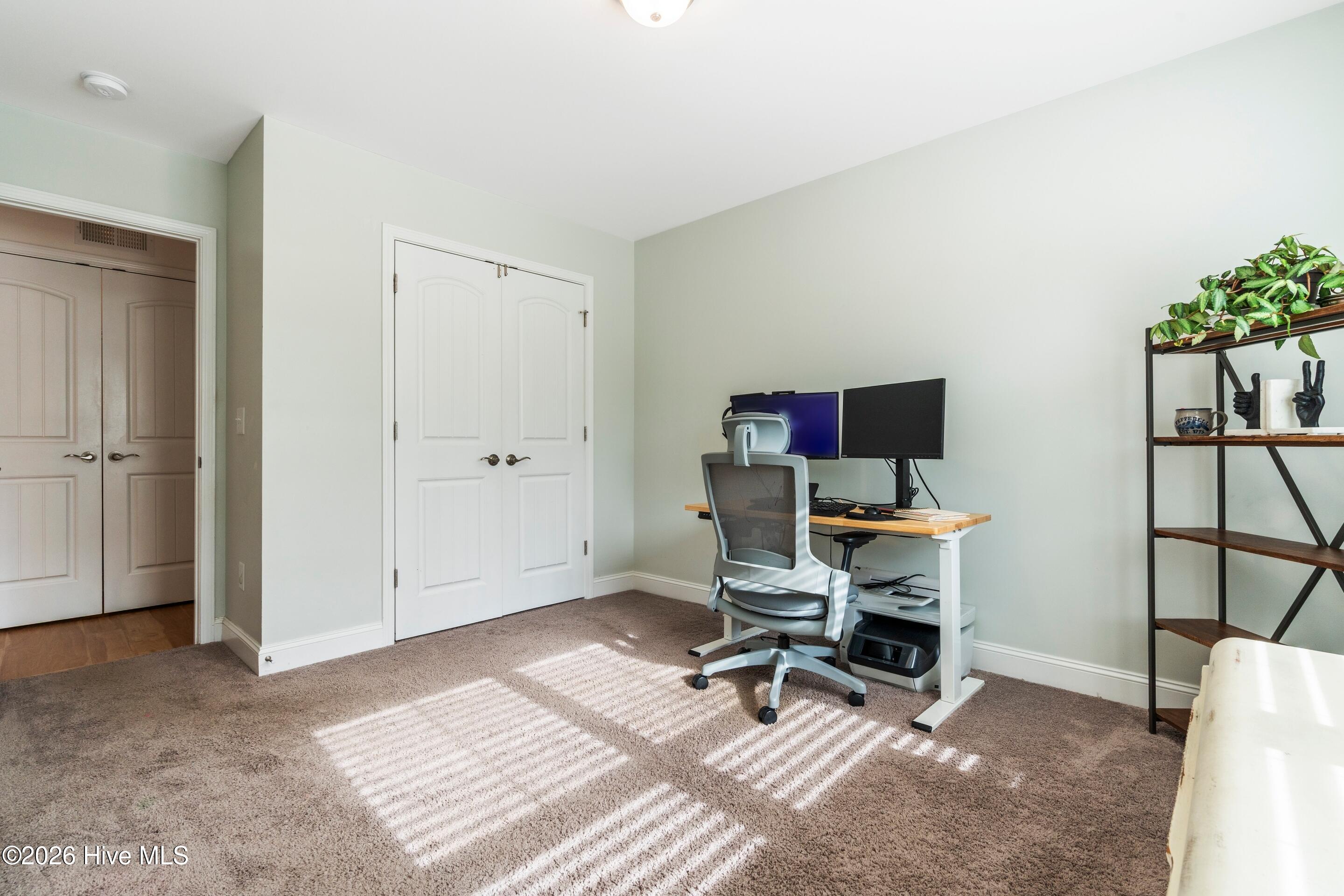 100549435 | Photo 29