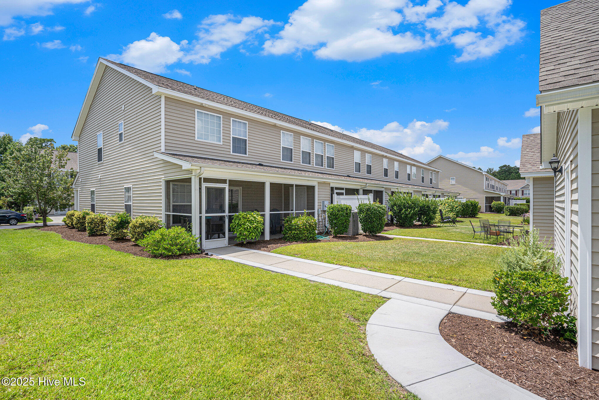 100520247 | Photo 36