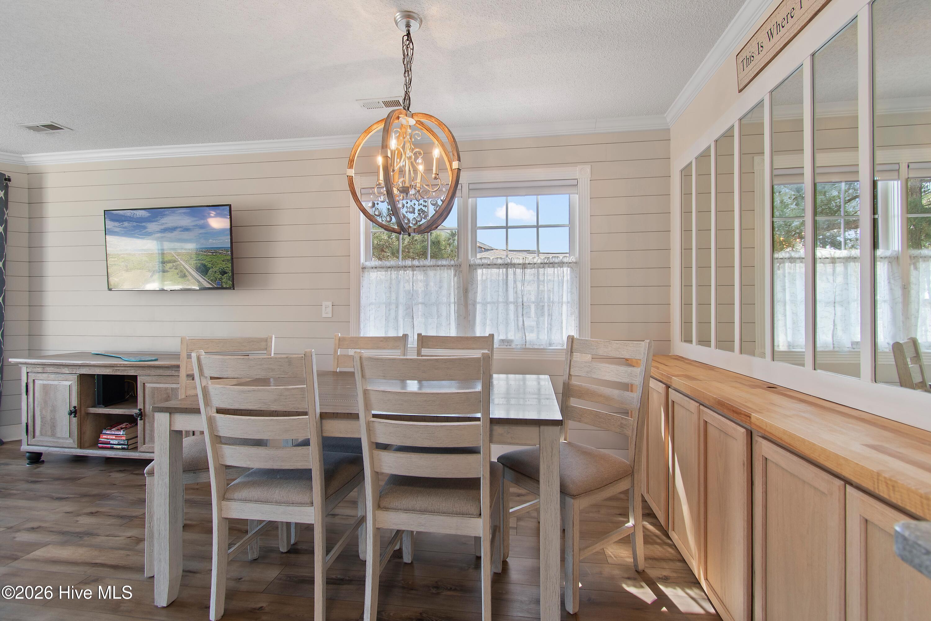 100556765 | Photo 20