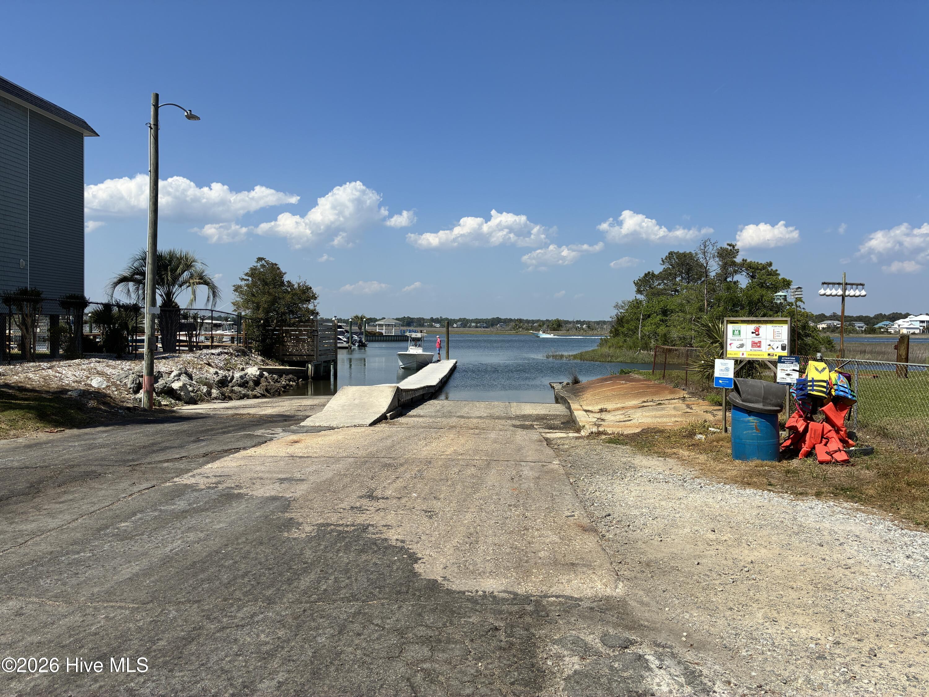 100569649 | Photo 44