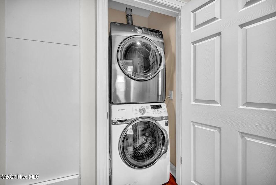 100569157 | Photo 19