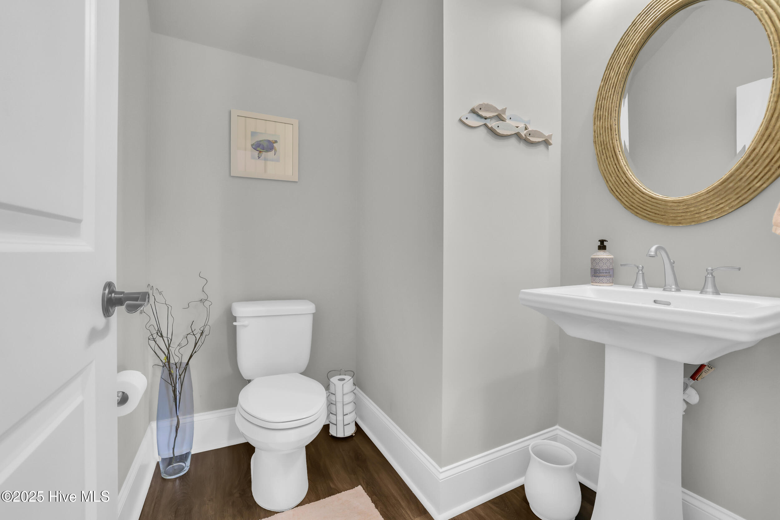 100502745 | Photo 19