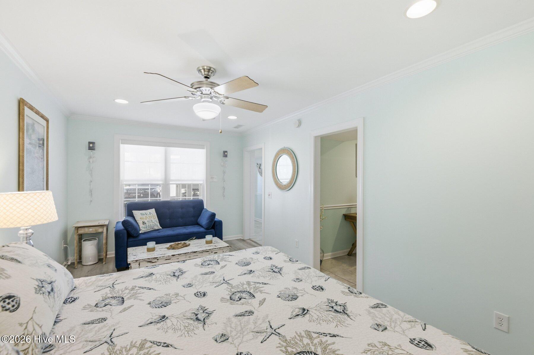 100570503 | Photo 44