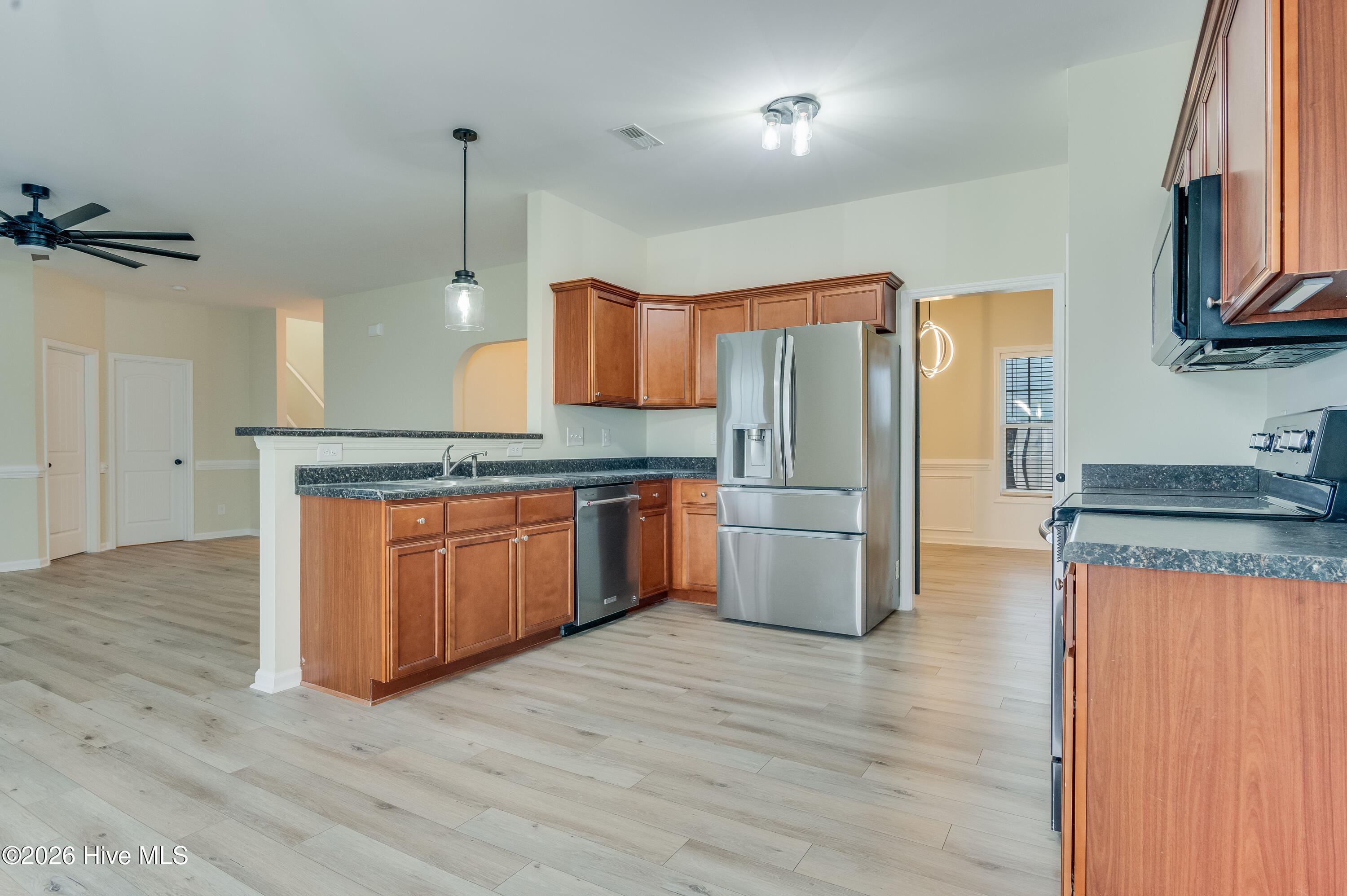 100545678 | Photo 21