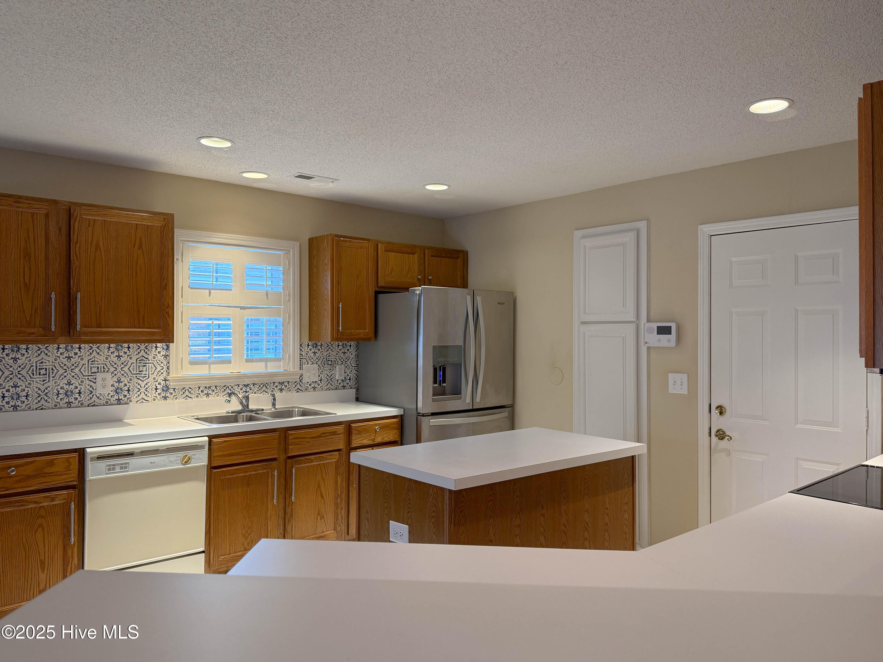 100542356 | Photo 18