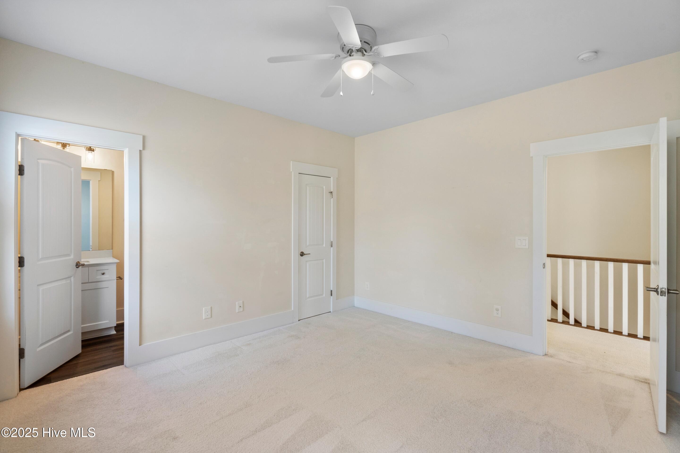 100544817 | Photo 40