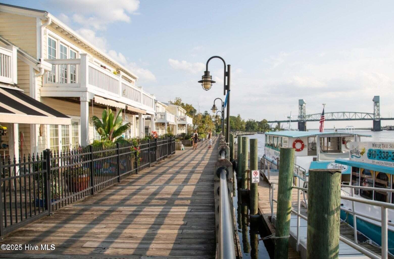 100552488 | Photo 22