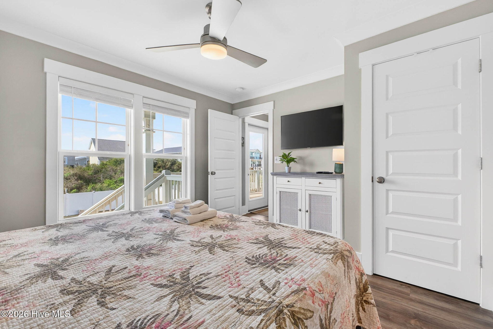 100565518 | Photo 34