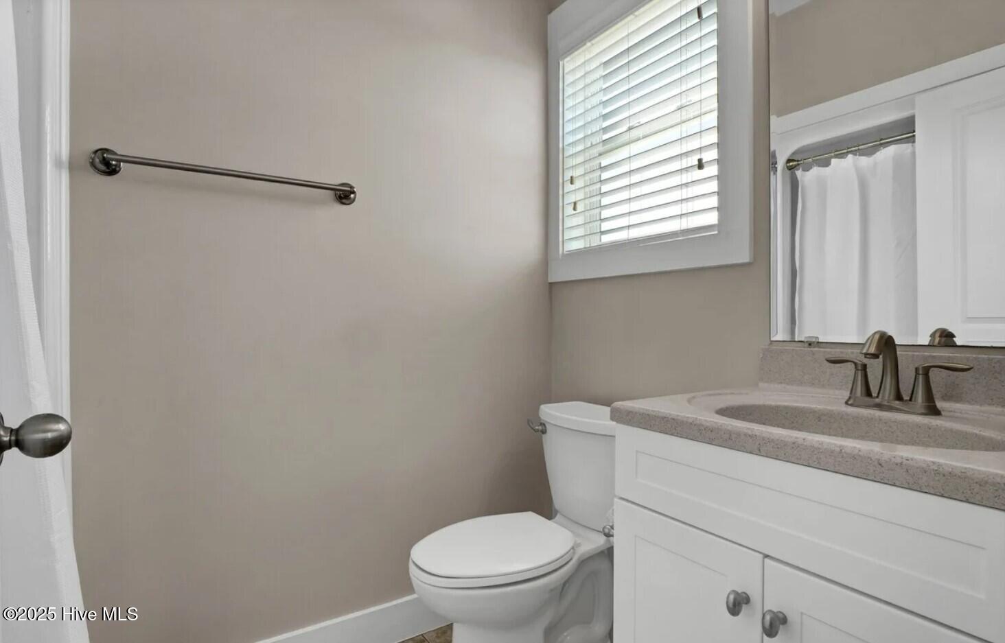 100519019 | Photo 15