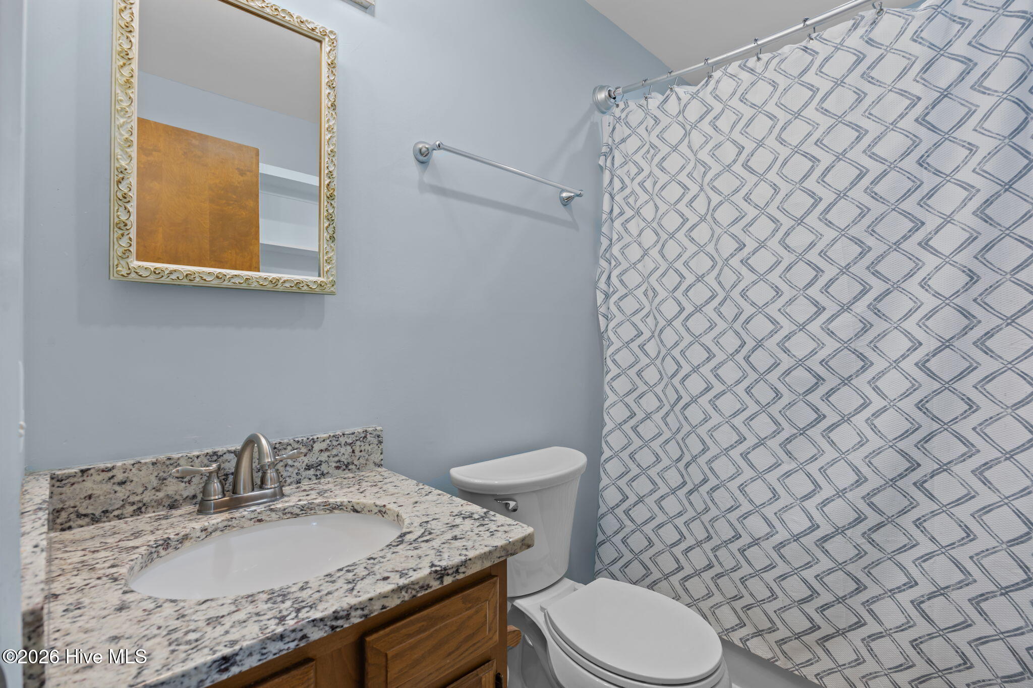 100565925 | Photo 48