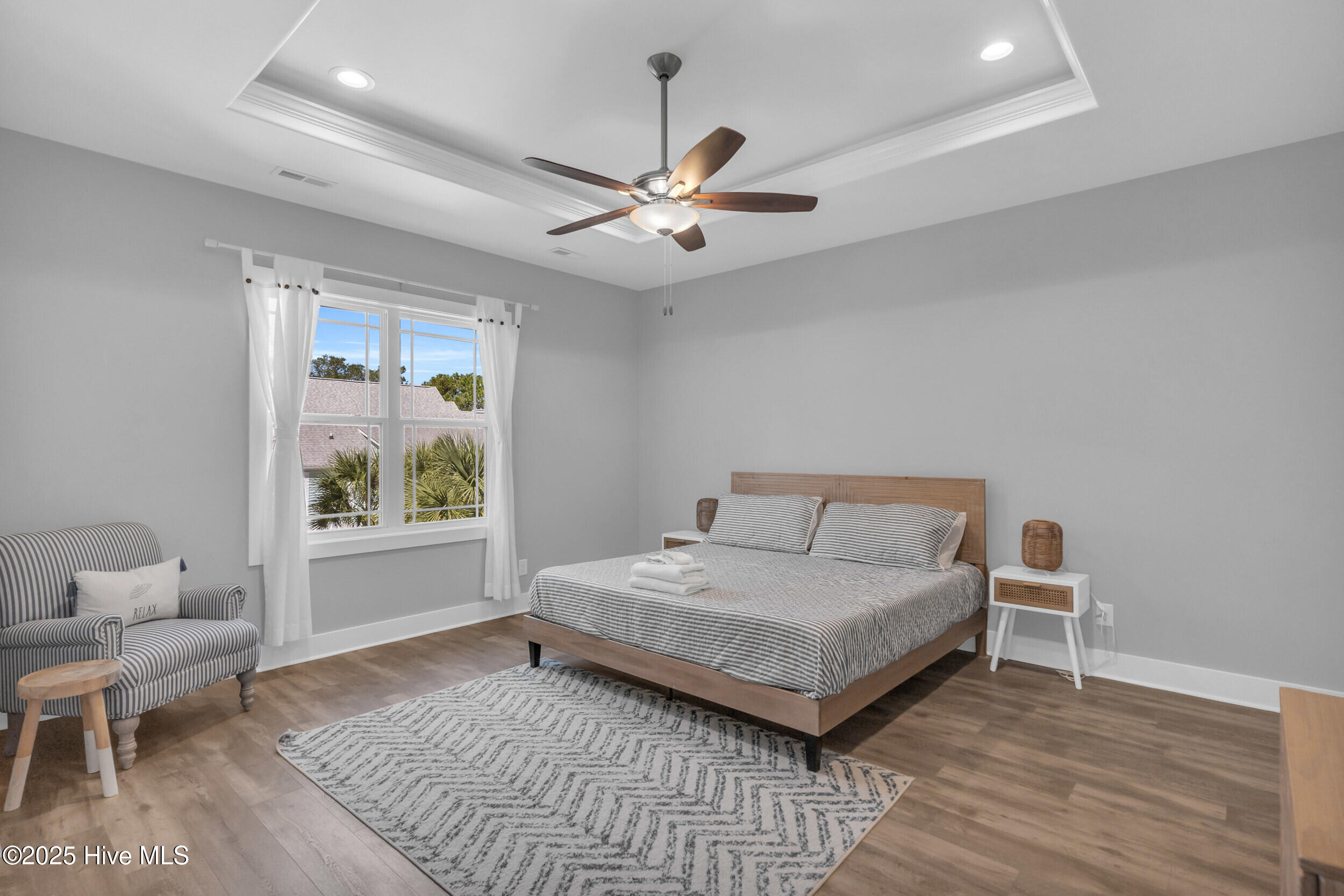 100537847 | Photo 14