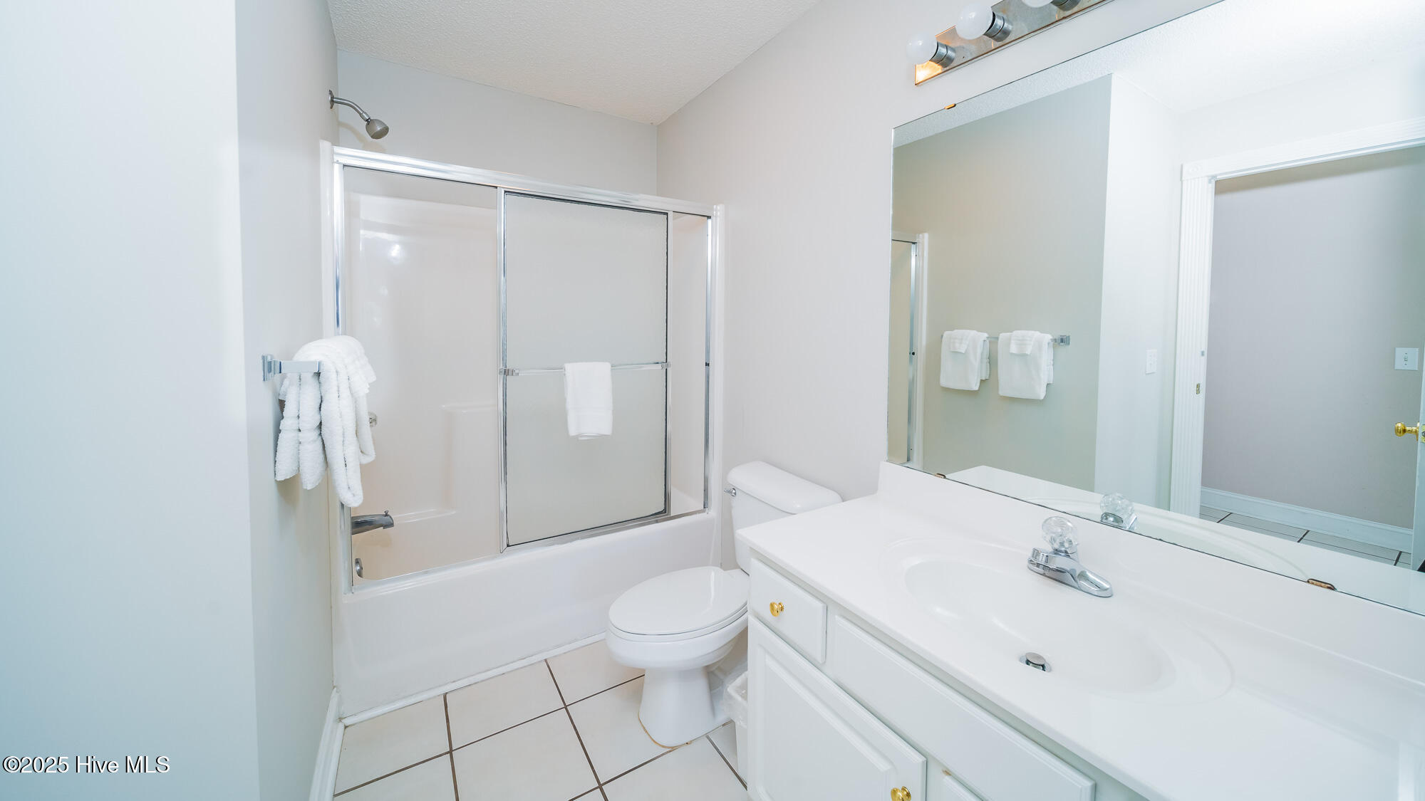 100502846 | Photo 14