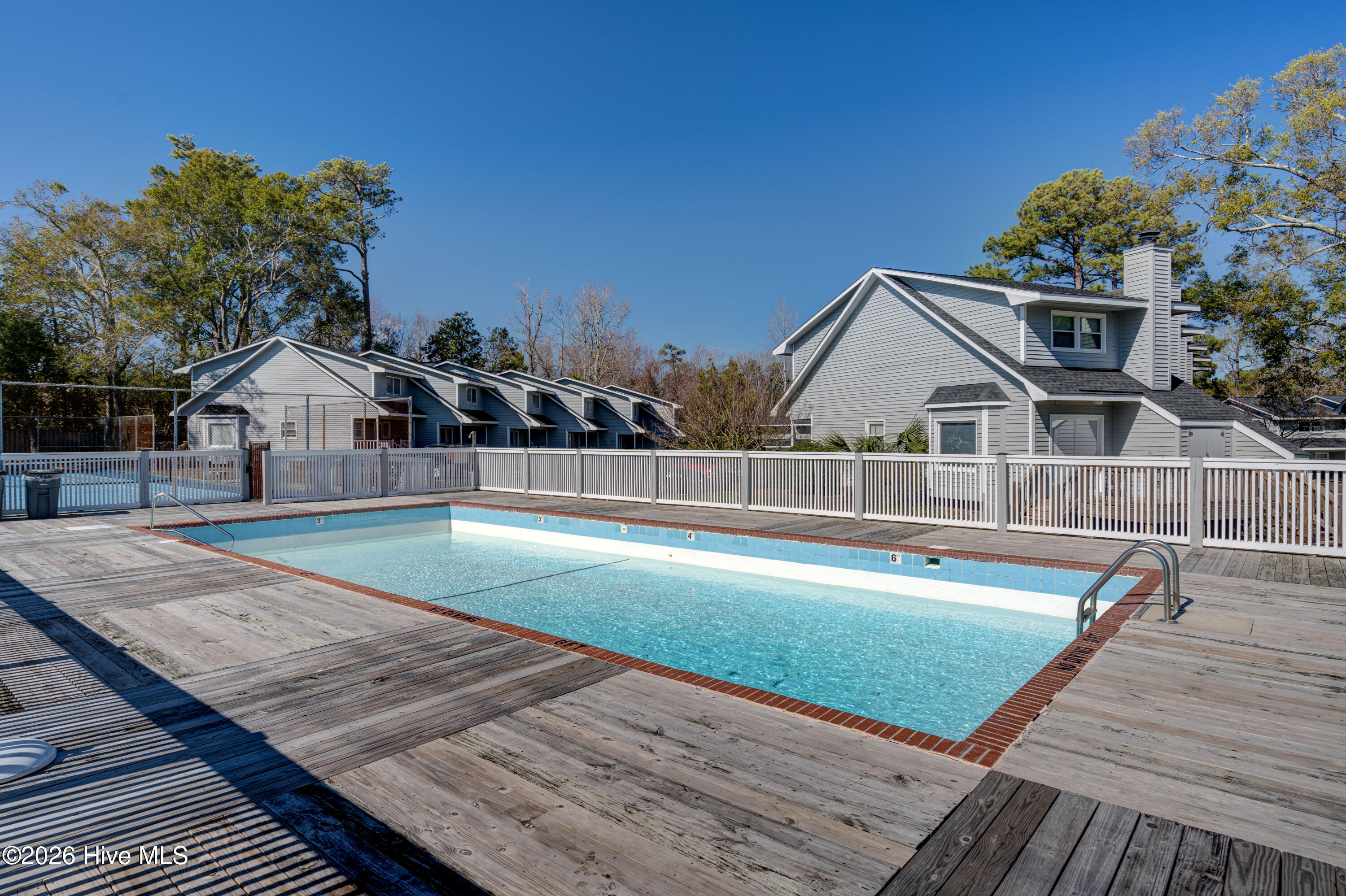 100567252 | Photo 31