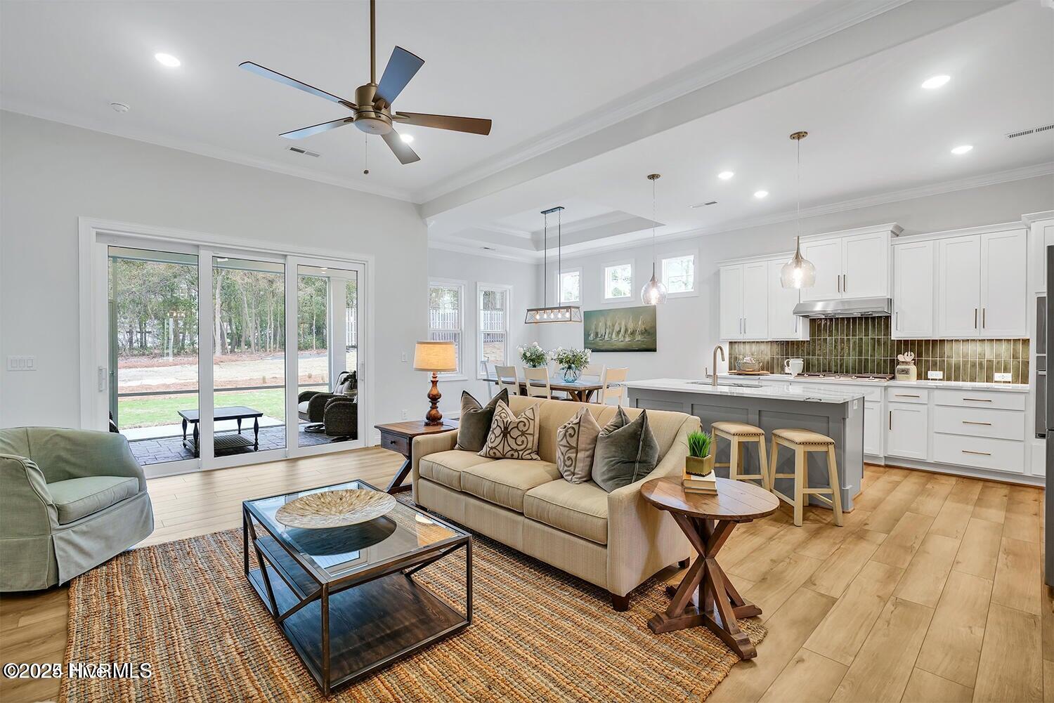 100536934 | Photo 17