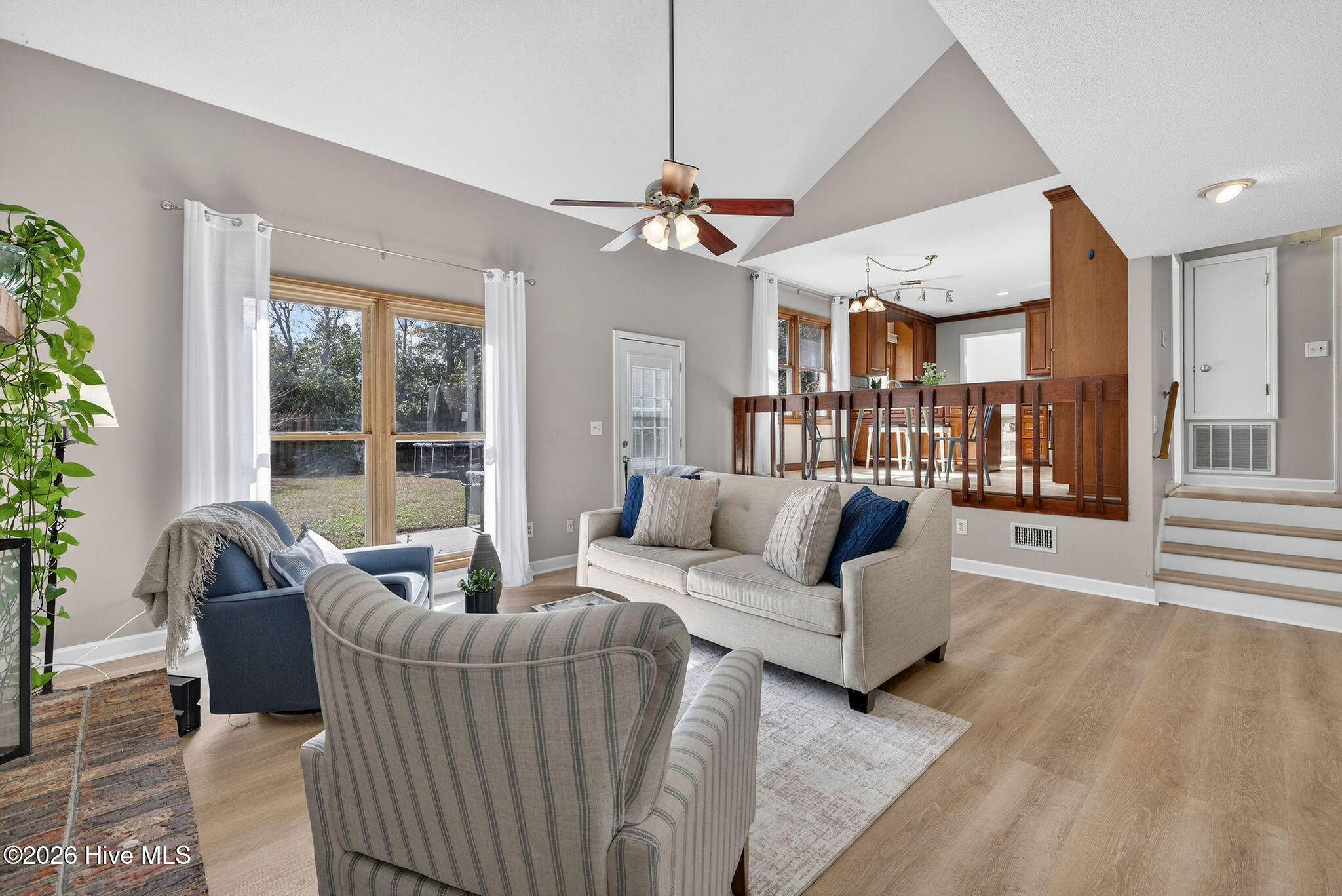 100556814 | Photo 14