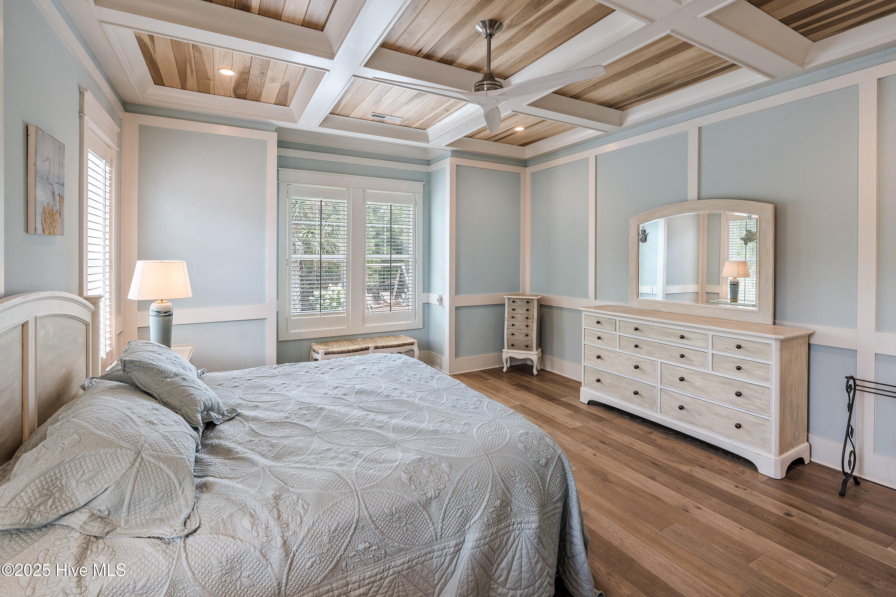 100554295 | Photo 25