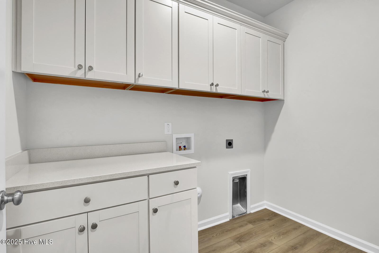 100526536 | Photo 14