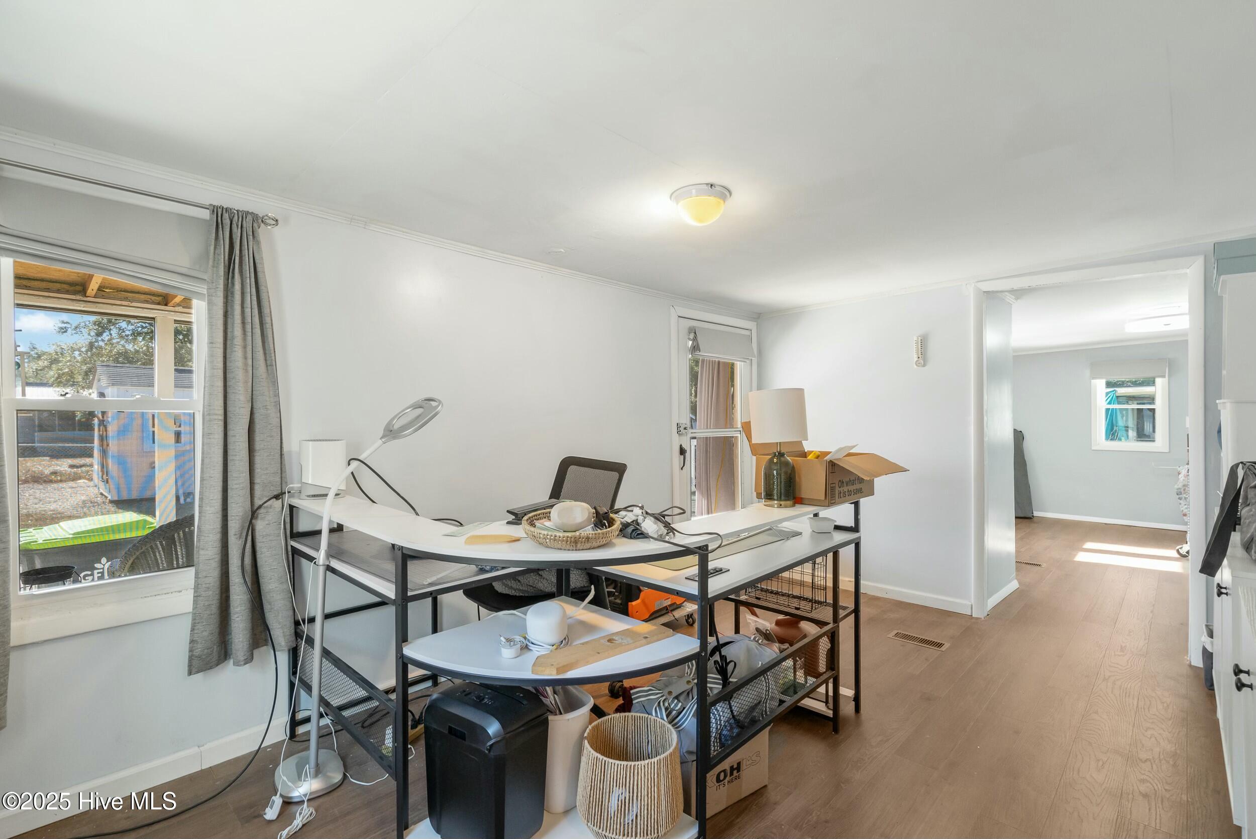 100482748 | Photo 21