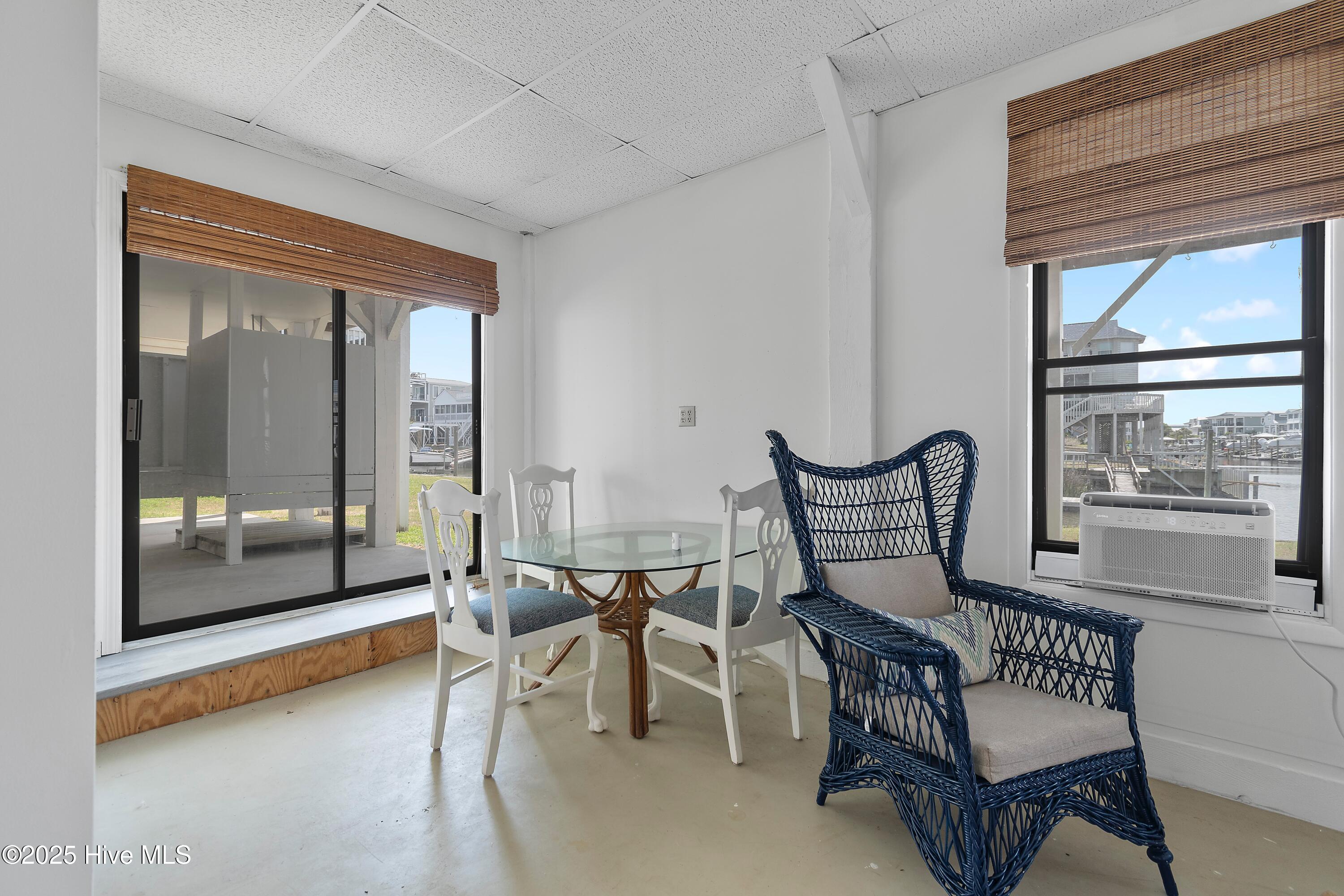 100503570 | Photo 41