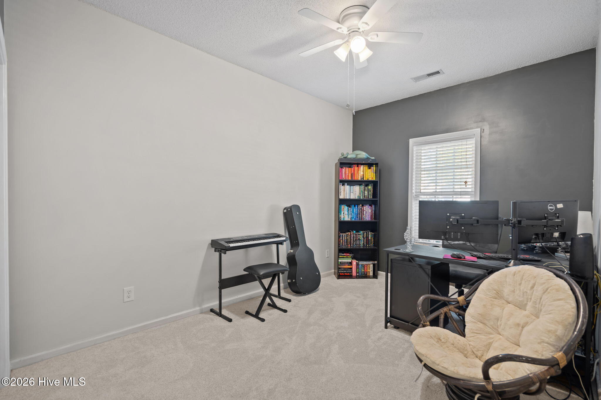 100552857 | Photo 26