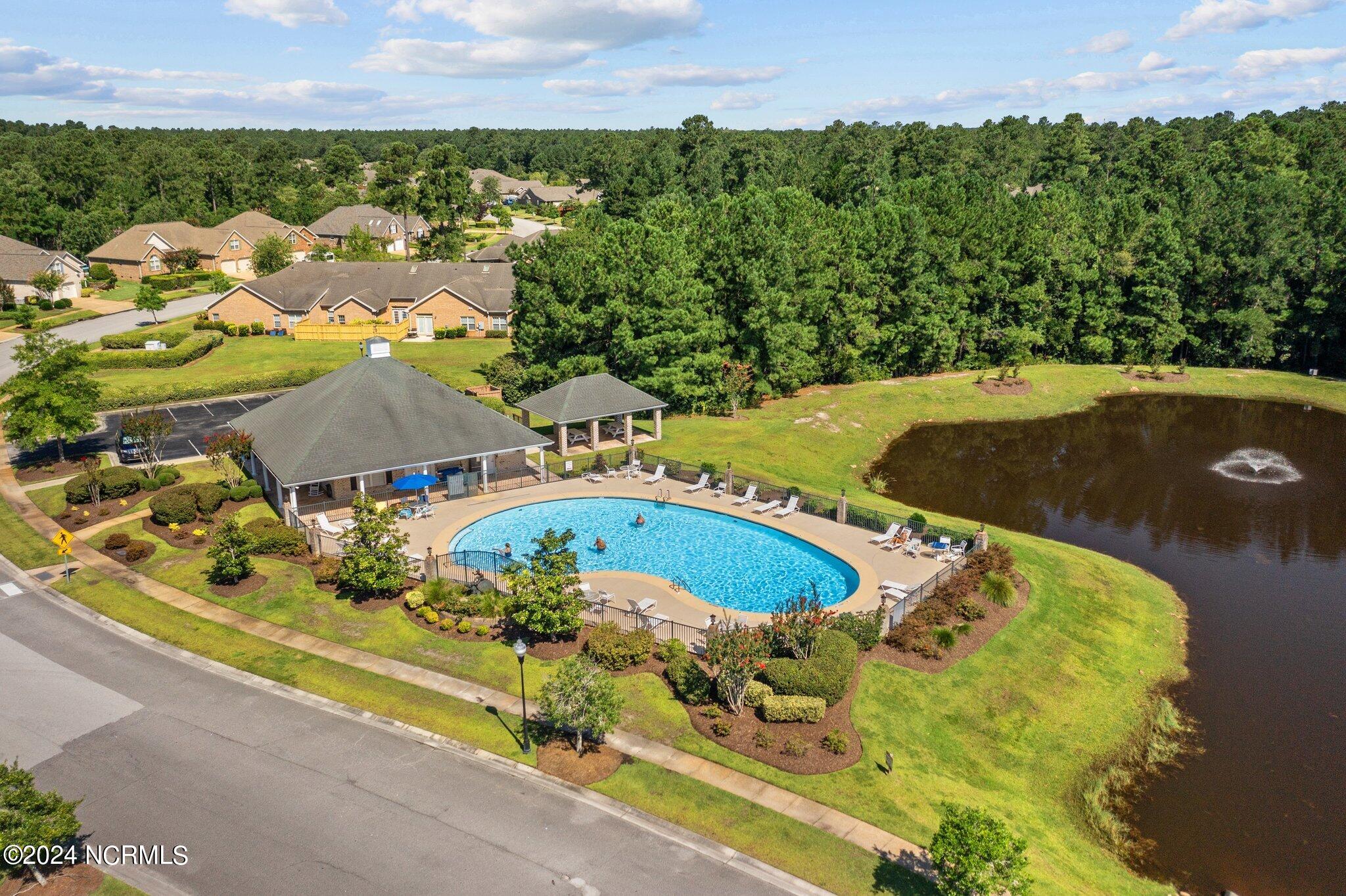 100560017 | Photo 36