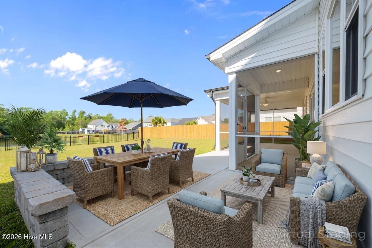 100567807 | Photo 23