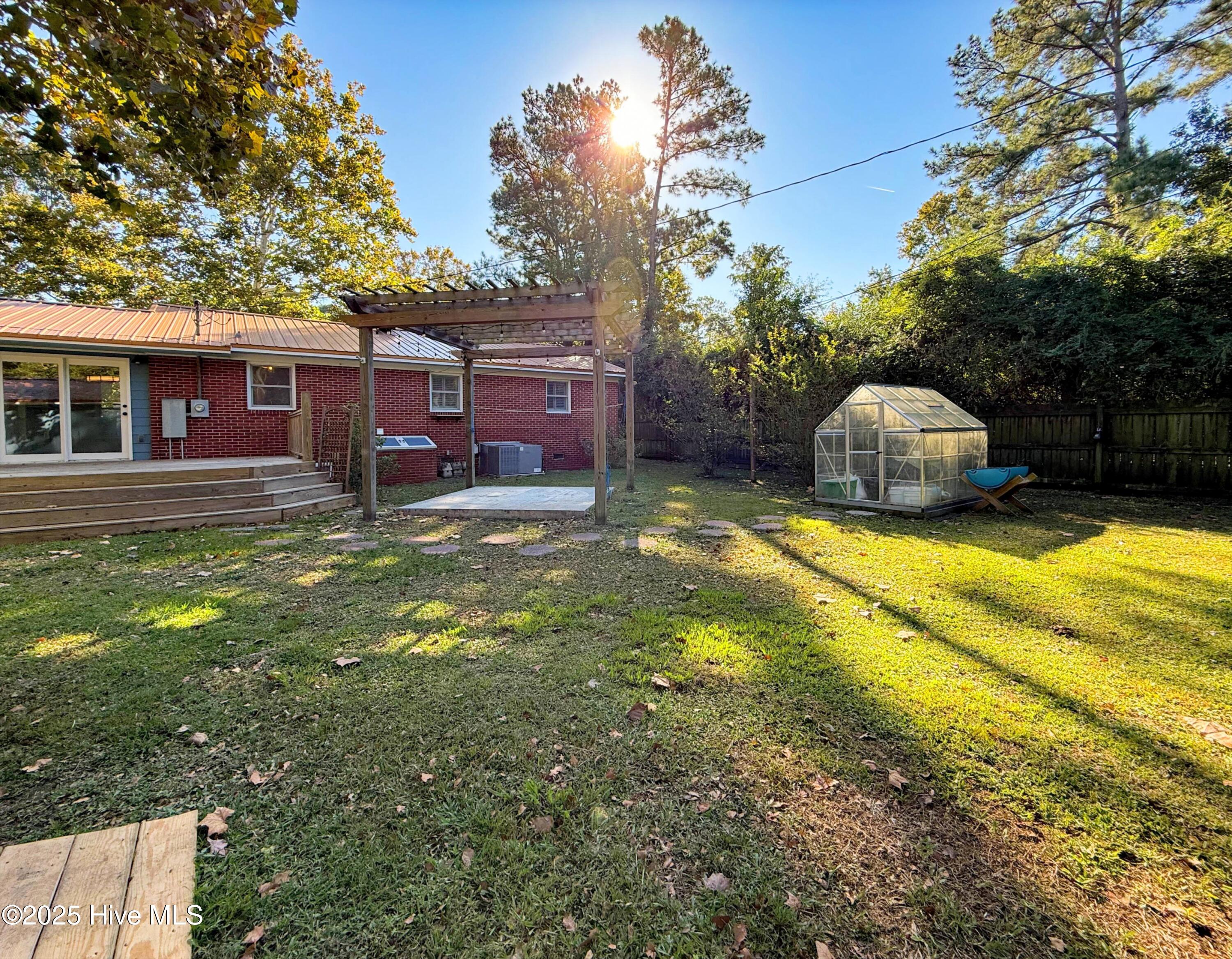 100537869 | Photo 54