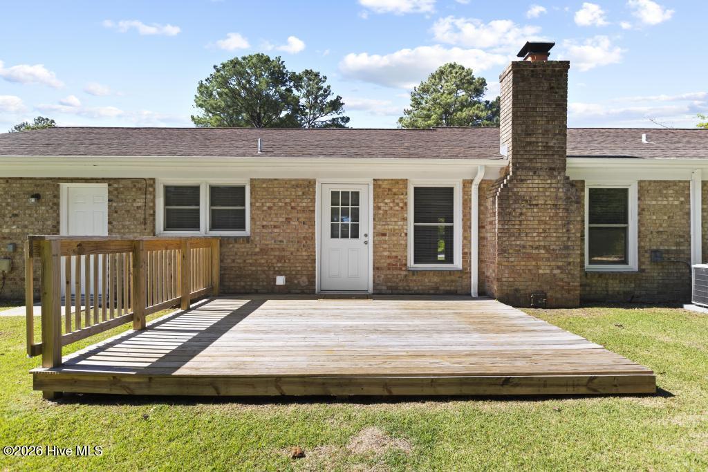 100568069 | Photo 30