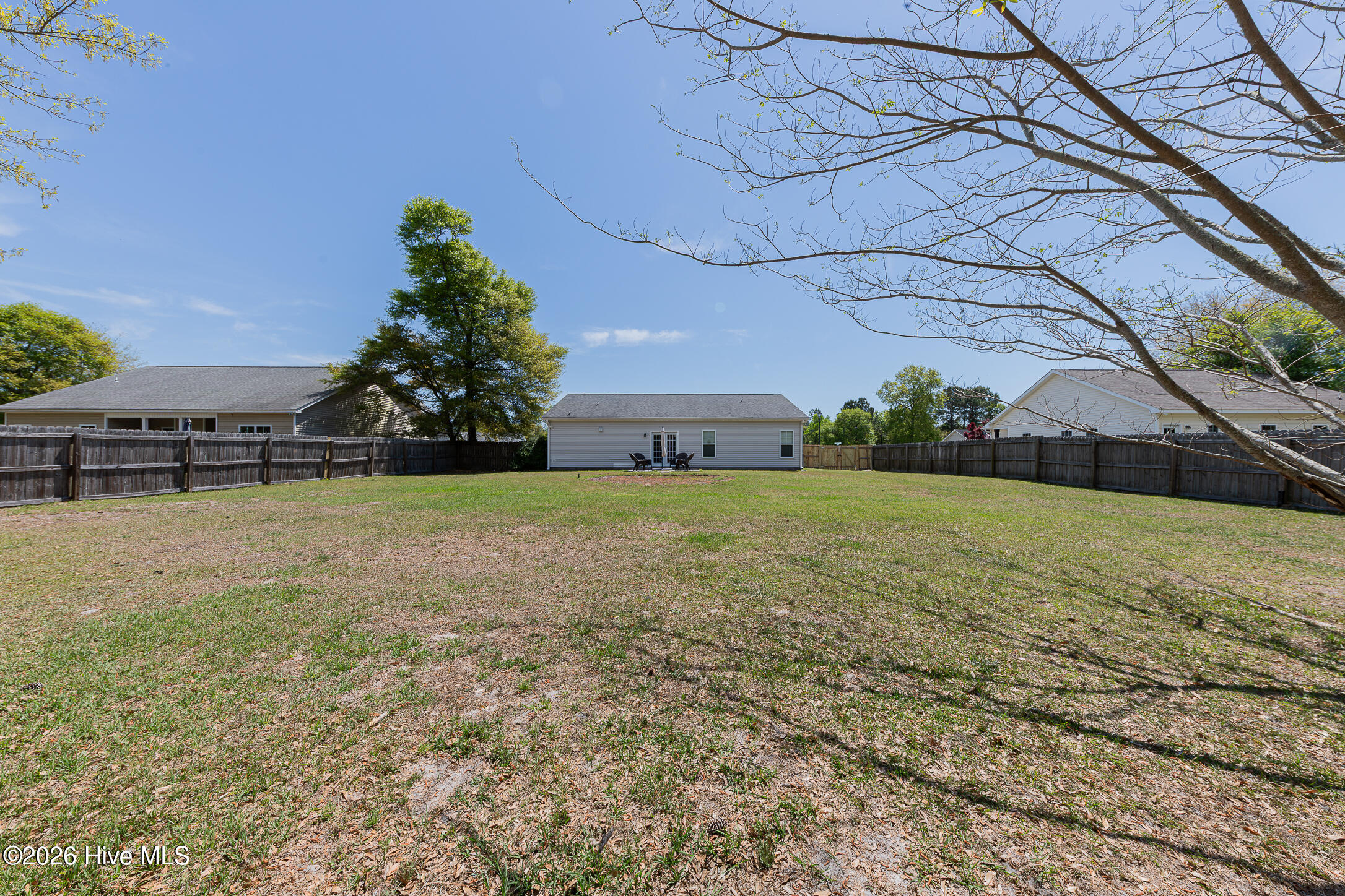 100566582 | Photo 35