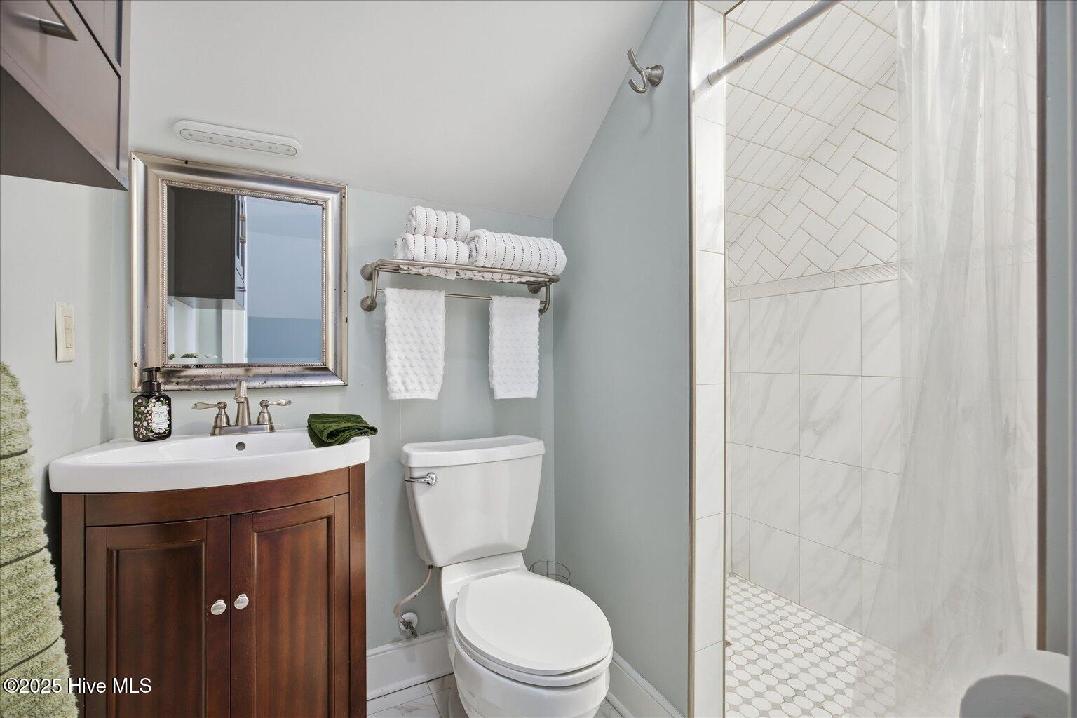 100545633 | Photo 42