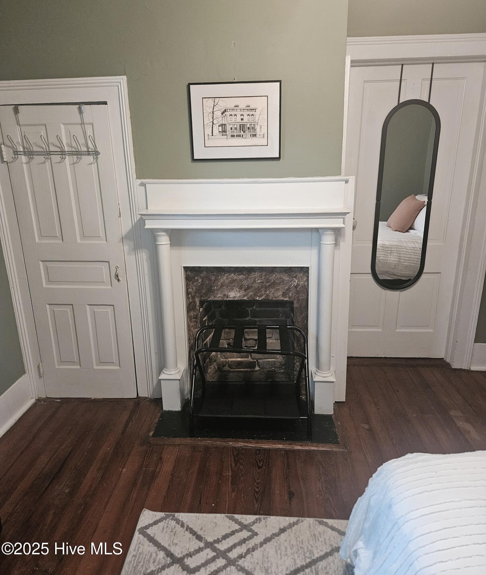 100529607 | Photo 23