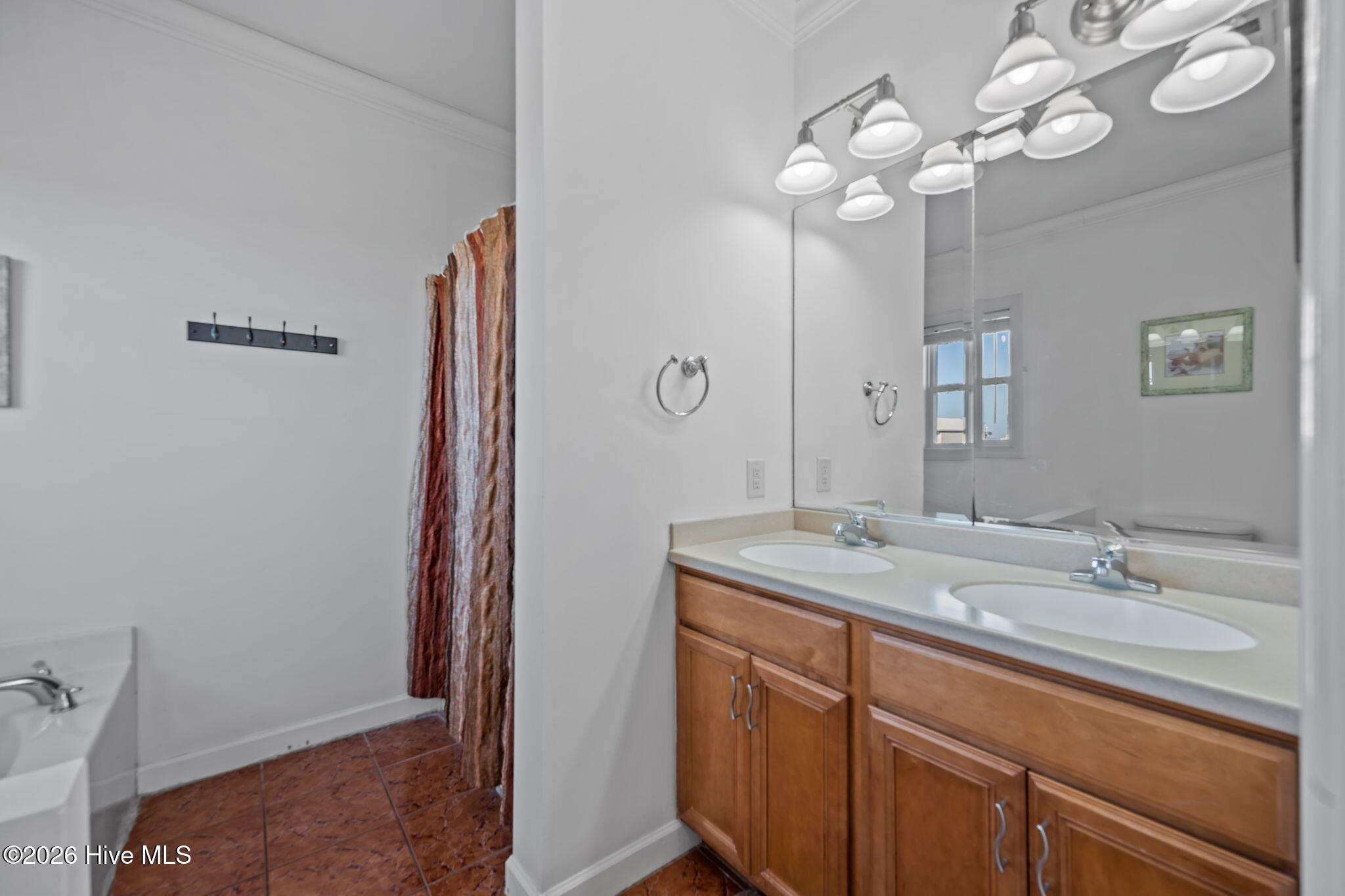 100565208 | Photo 29