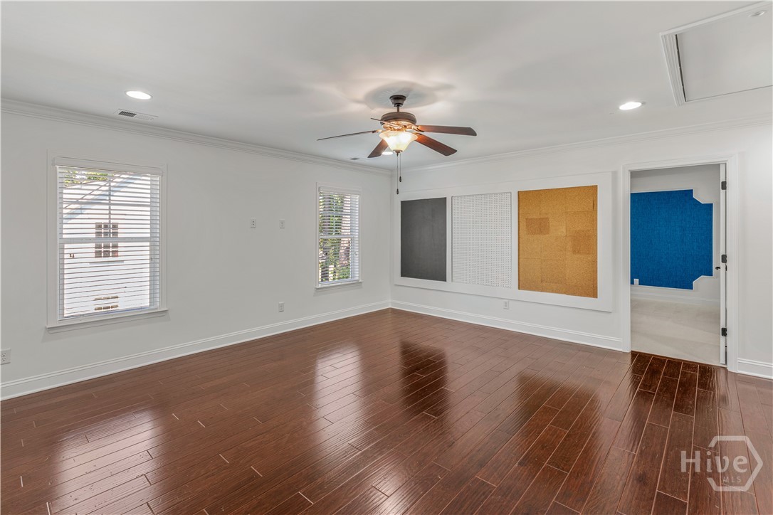 Upstairs Loft
