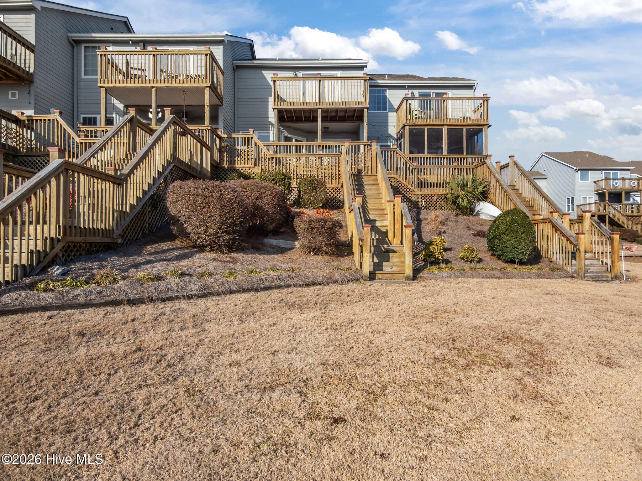 100554527 | Photo 38