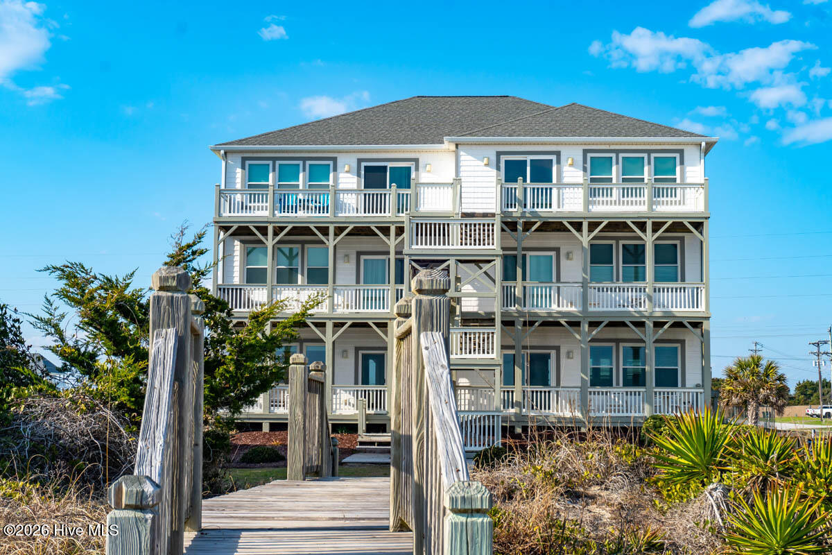 100560263 | Photo 40