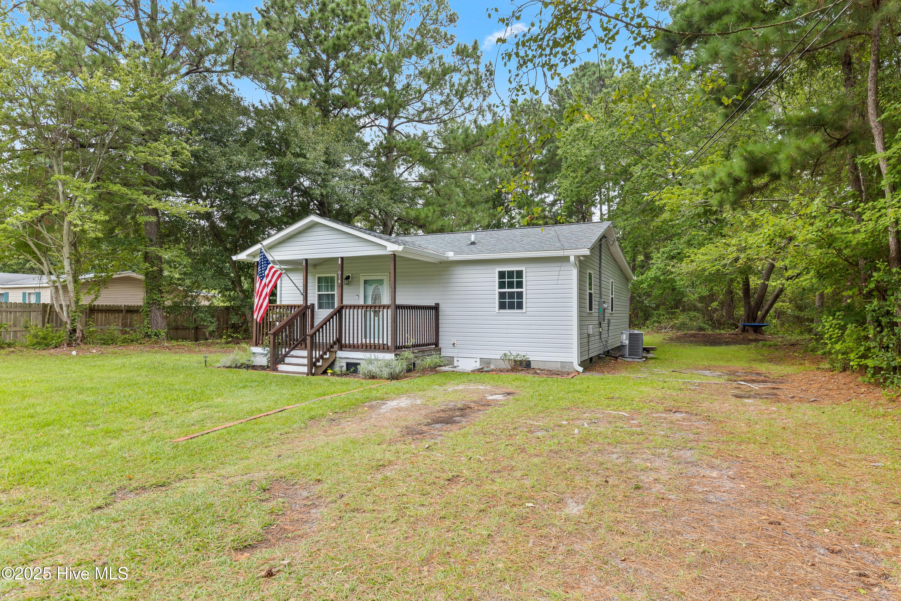 100548487 | Photo 25