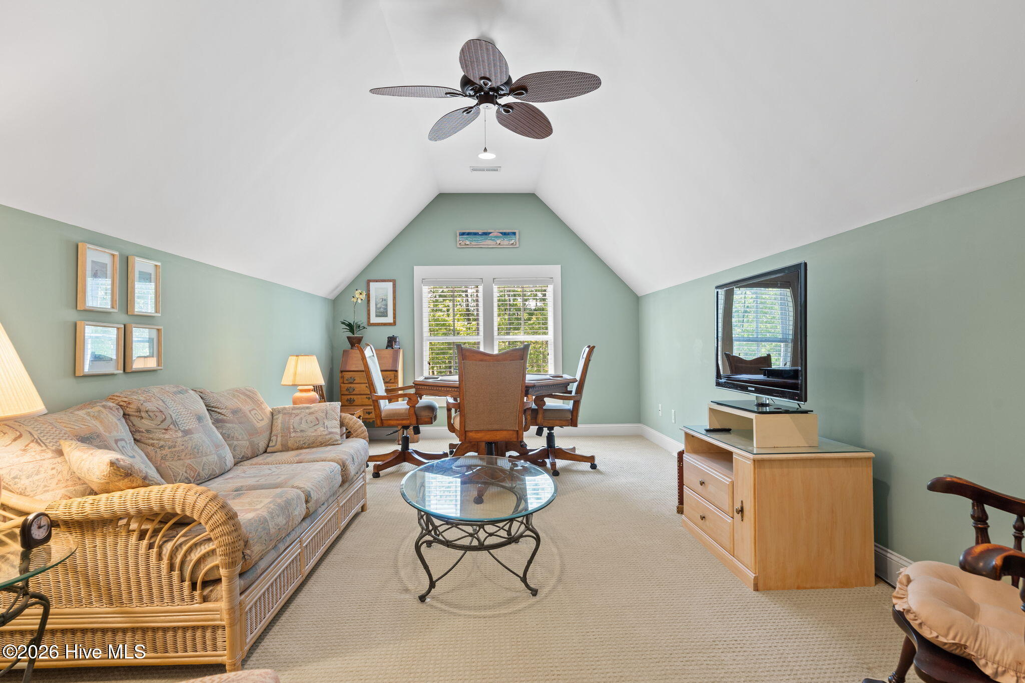 100567899 | Photo 58