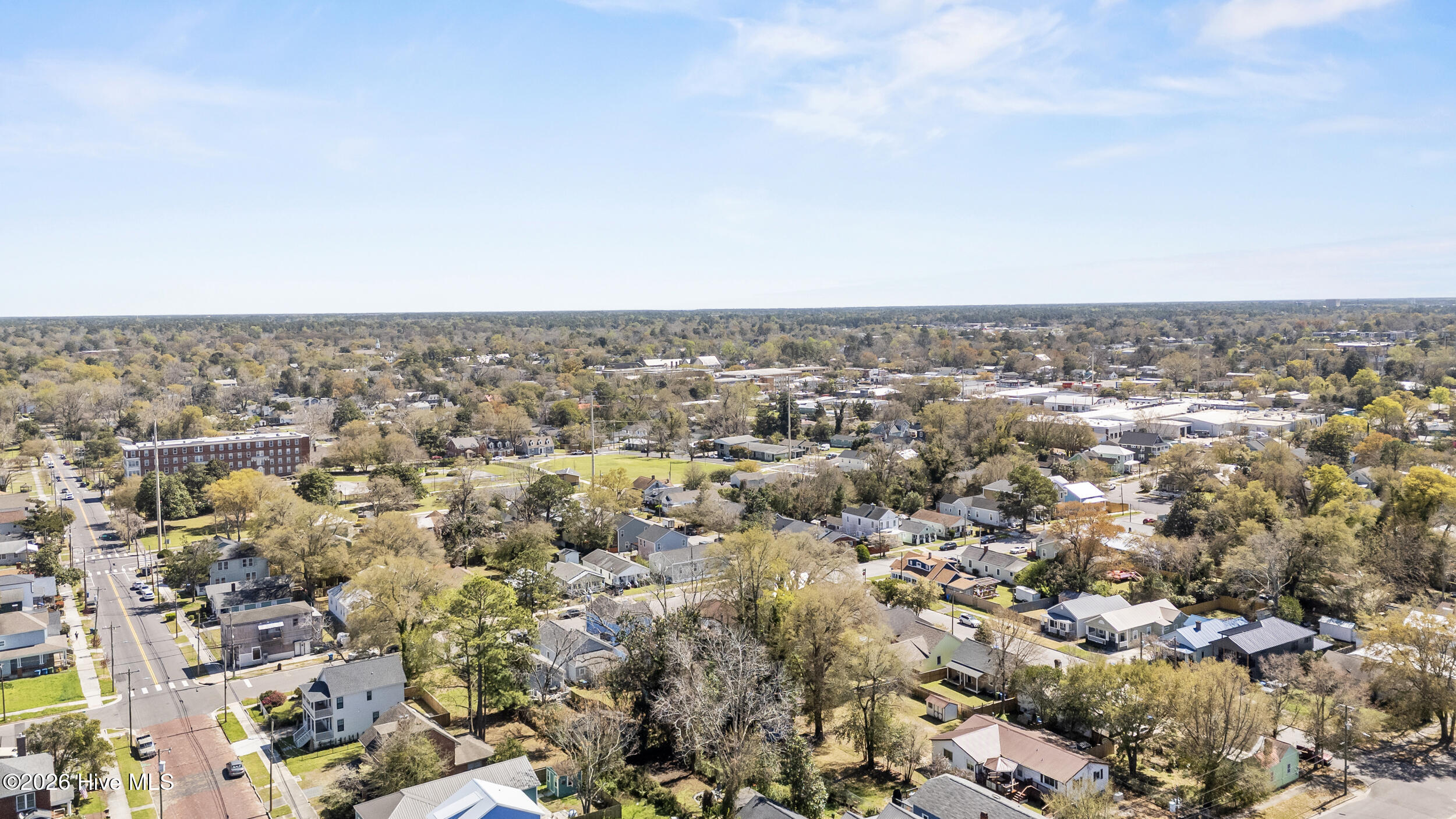 100563466 | Photo 35