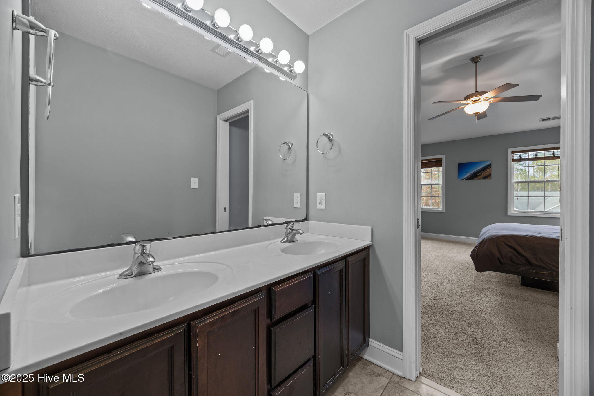 100544131 | Photo 23