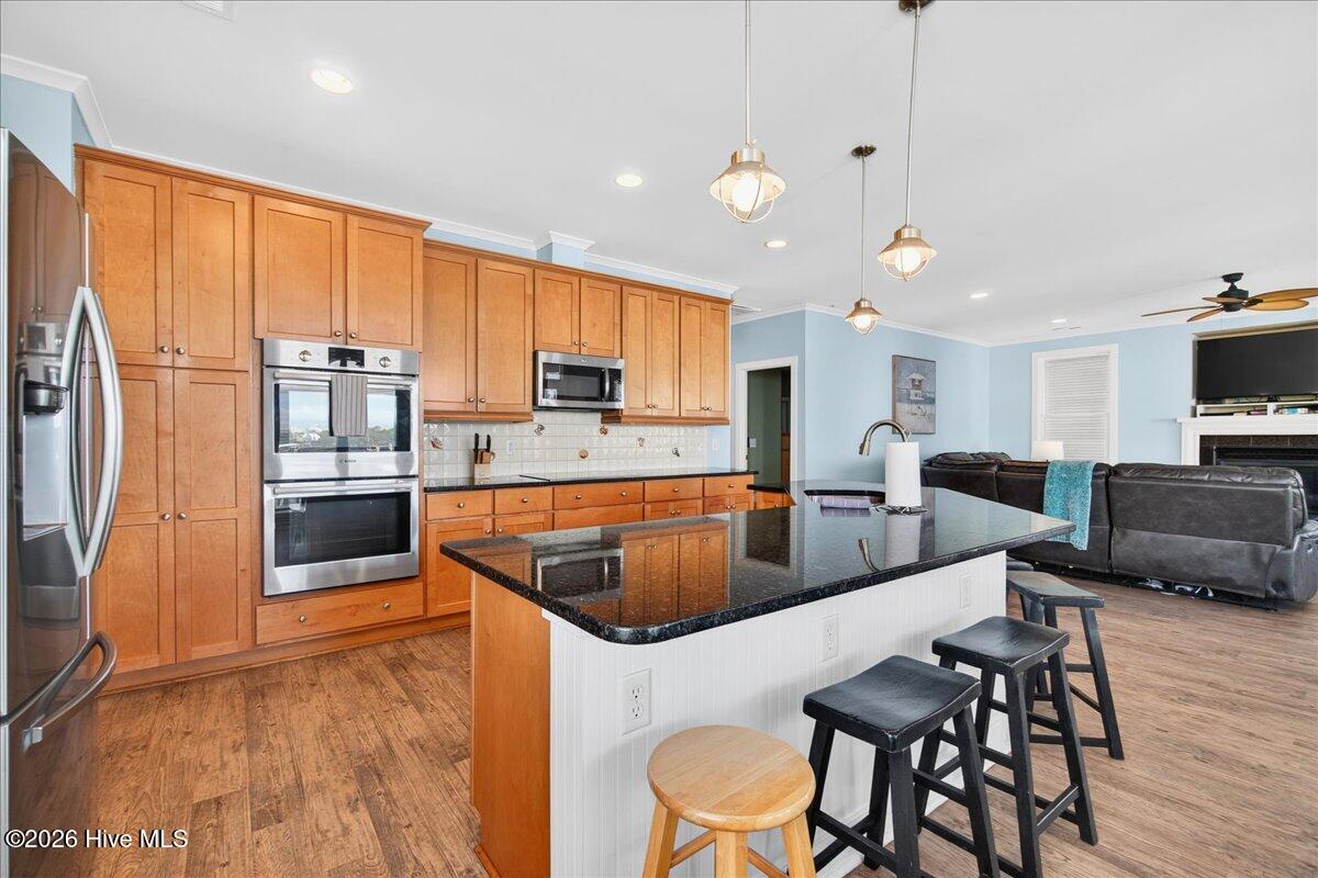 100549293 | Photo 51