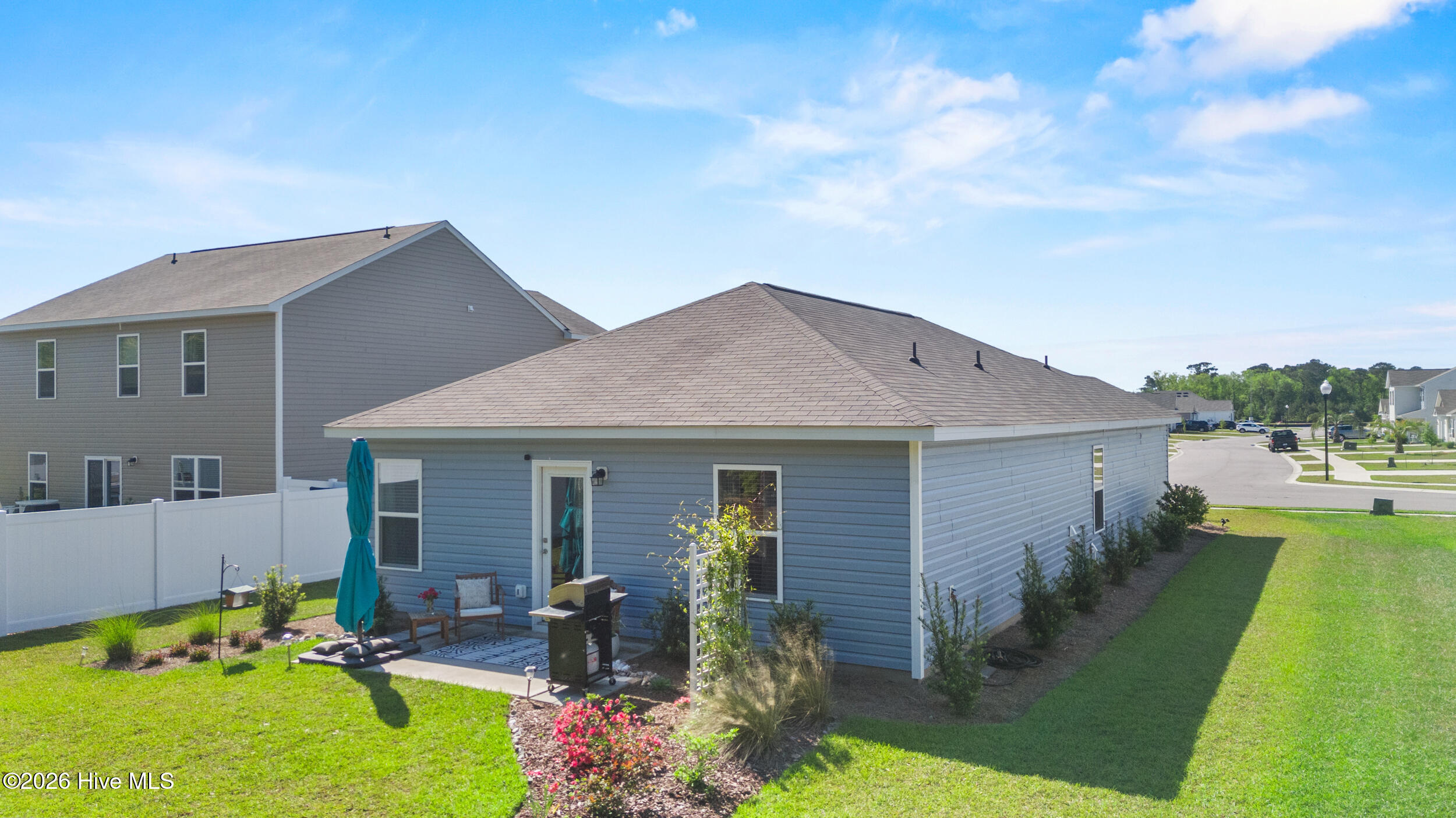 100567643 | Photo 46