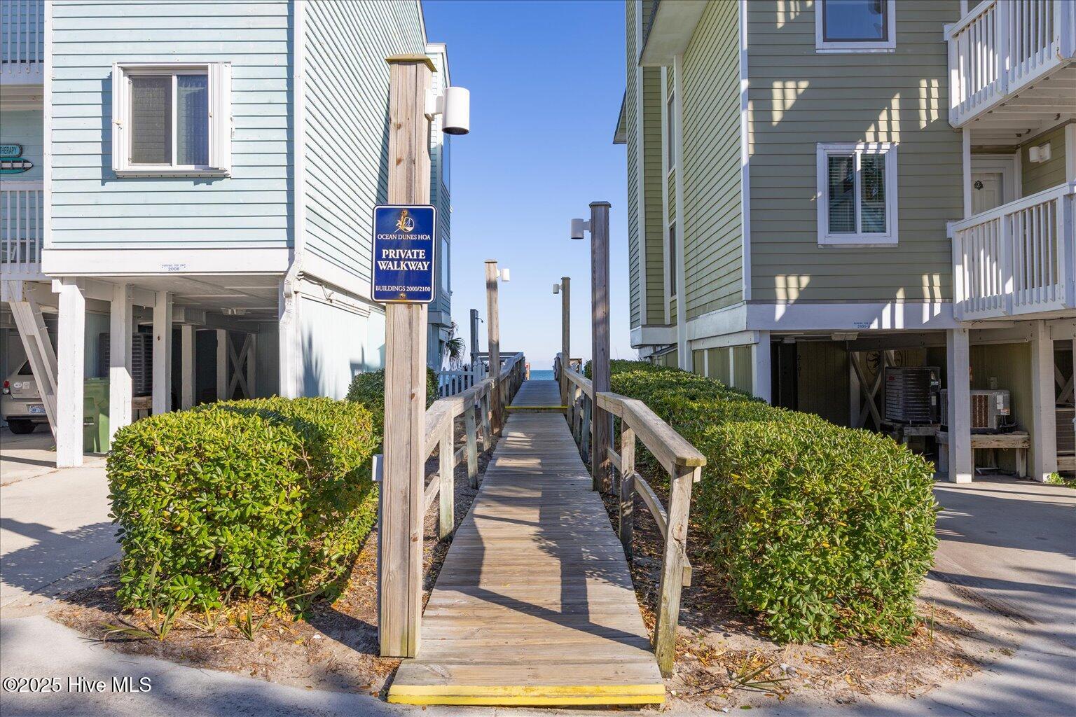 100554957 | Photo 36