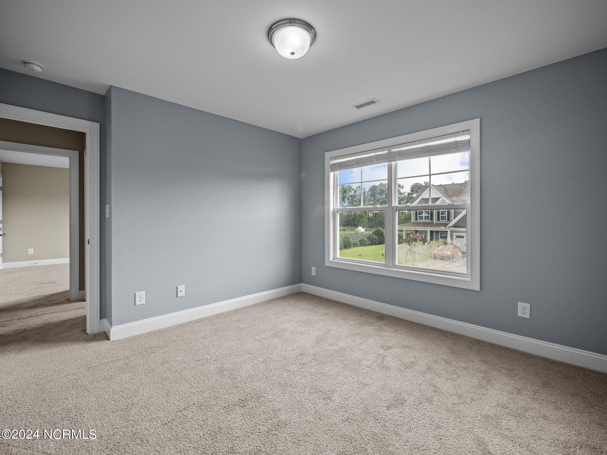 100557405 | Photo 24