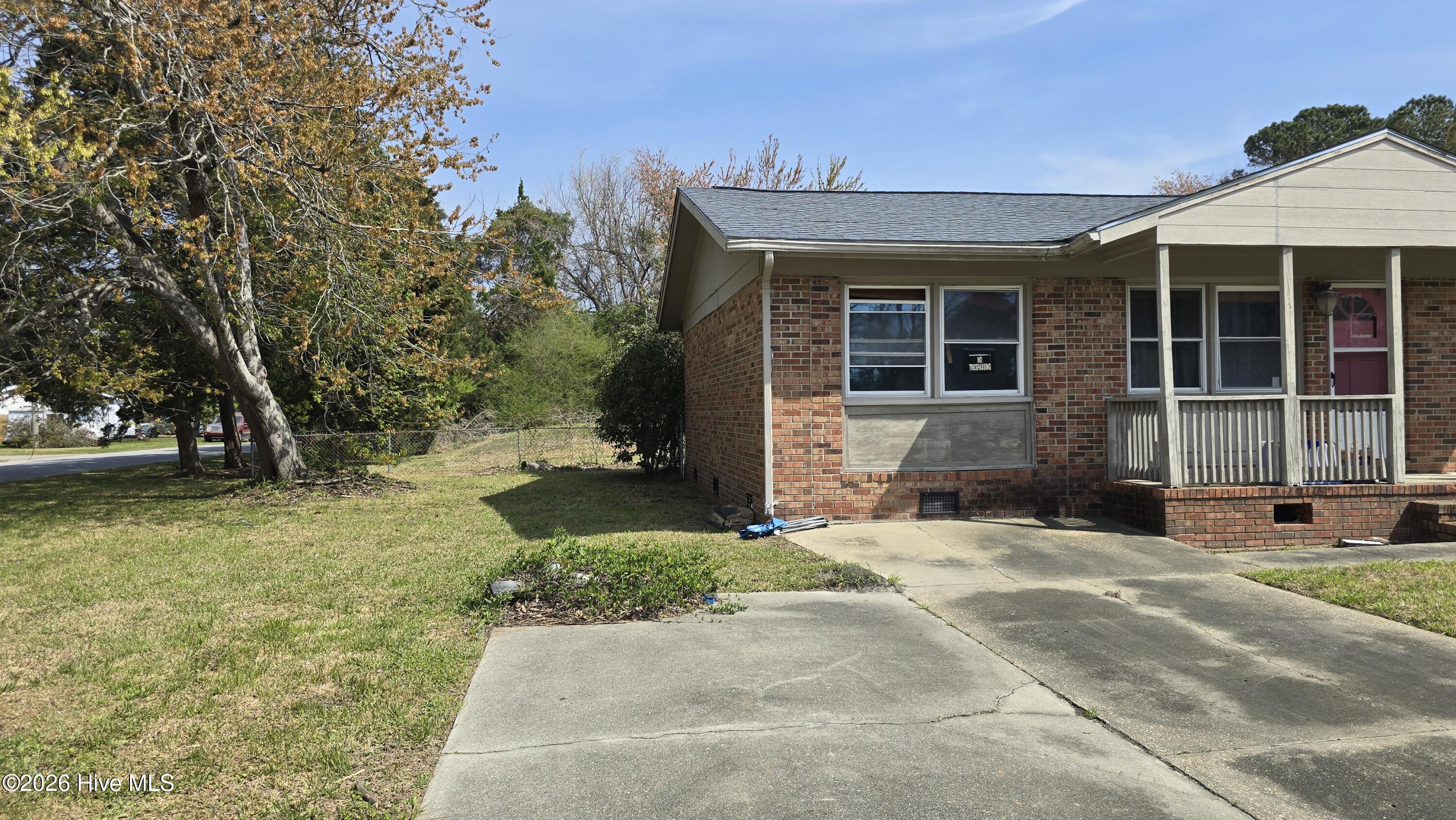 100561564 | Photo 39