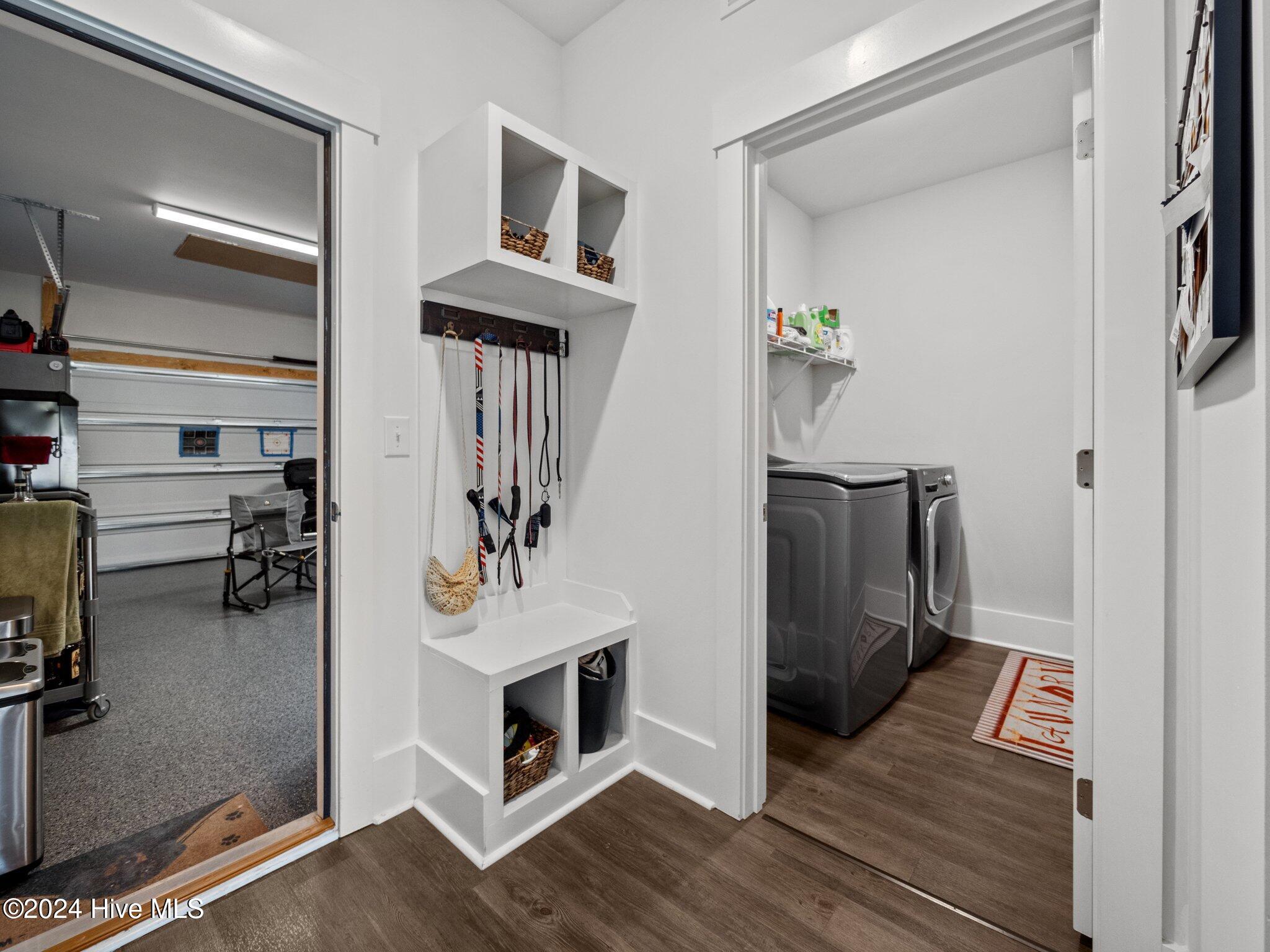 100562894 | Photo 30