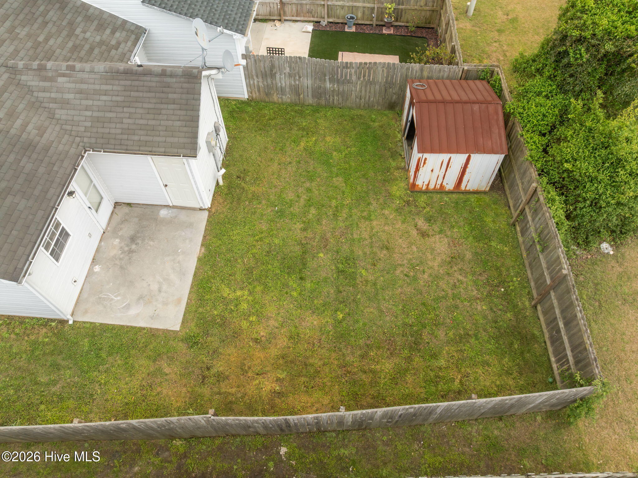 100562645 | Photo 29