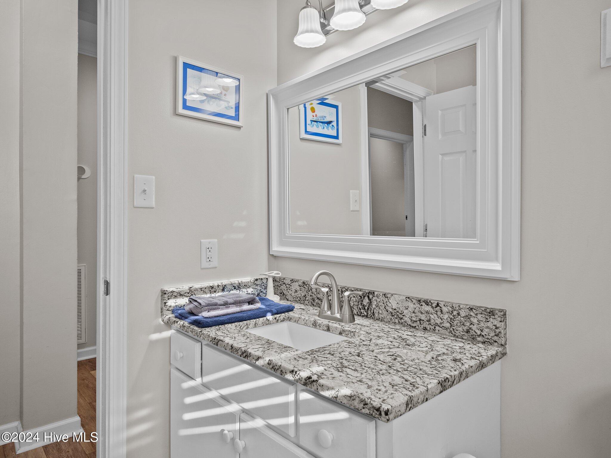 100555573 | Photo 27