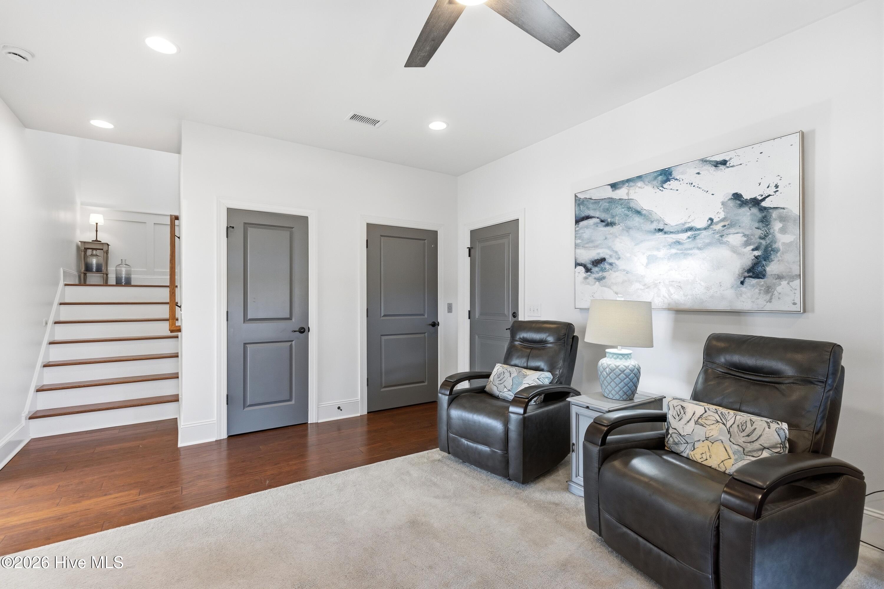 100556078 | Photo 49