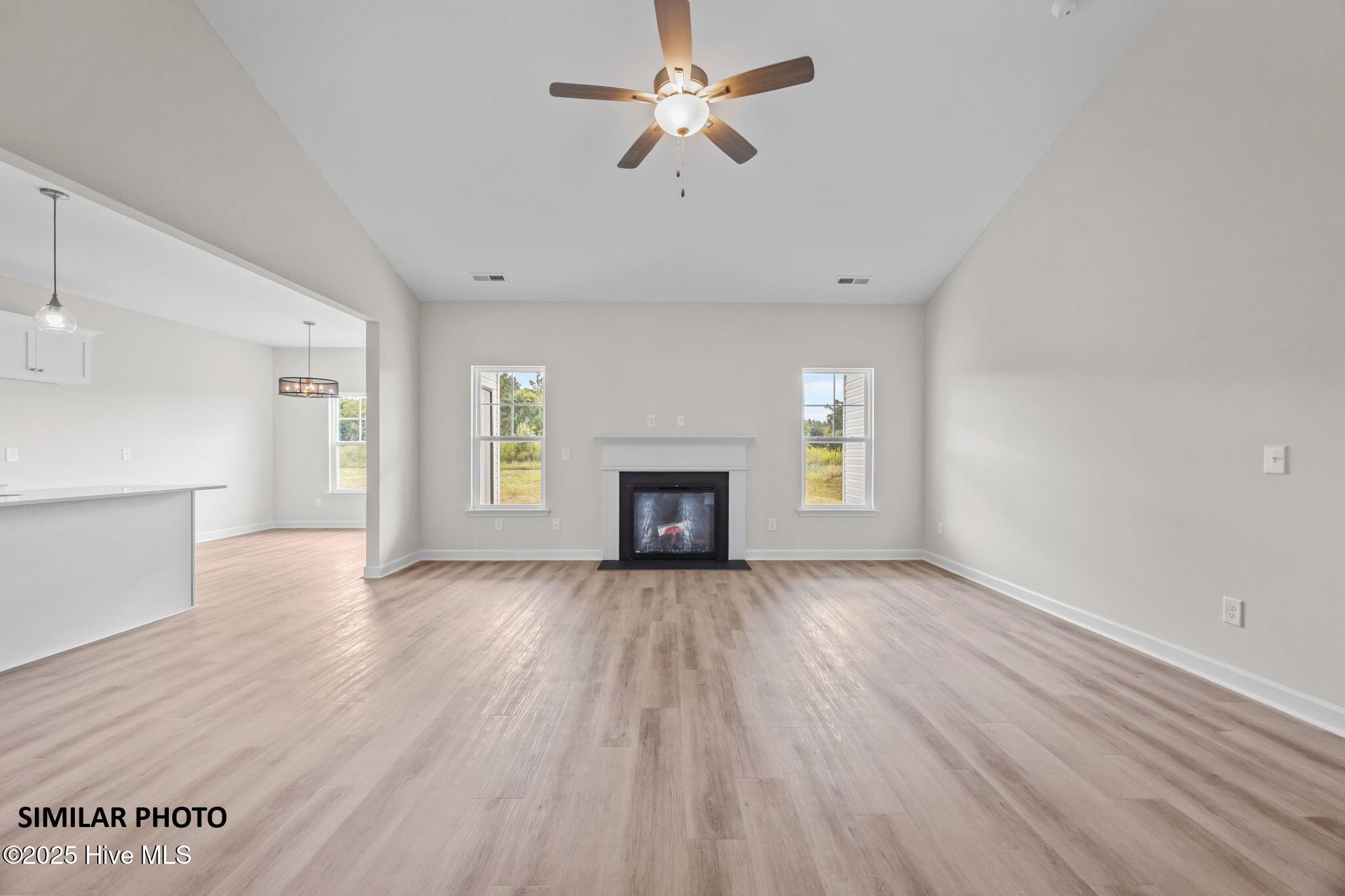 1104 Lunenburg Place, Jacksonville, NC 28540 – photo 6: 4-web-or-mls-IMG_9261