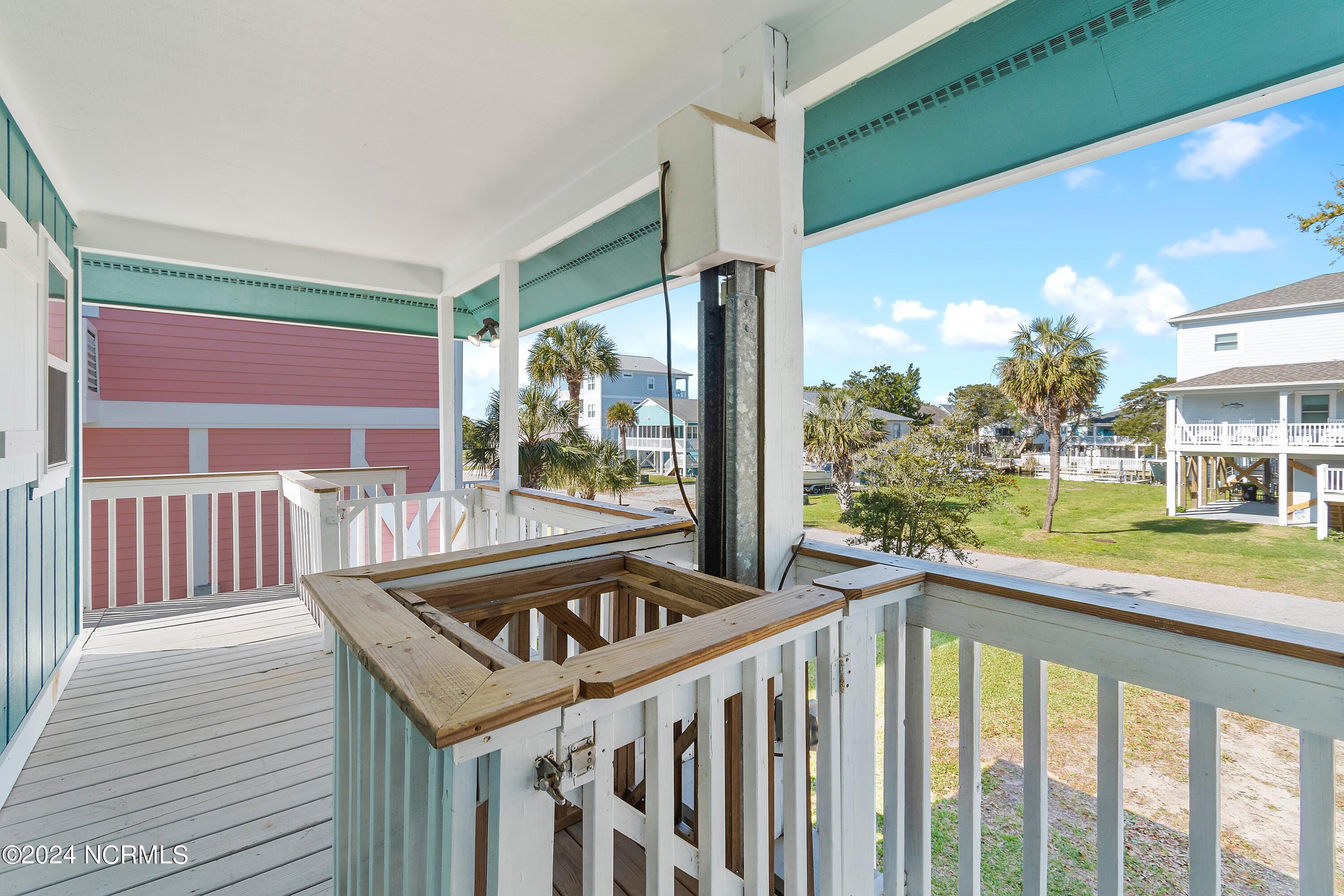 100437892 | Photo 35